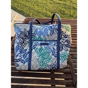Vera Bradley Quilted Tote Bag Floral Blue Green Tan Large Carryall‎ Travel Beach